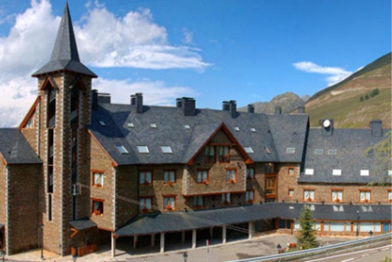 best place to stay in the pyrenees