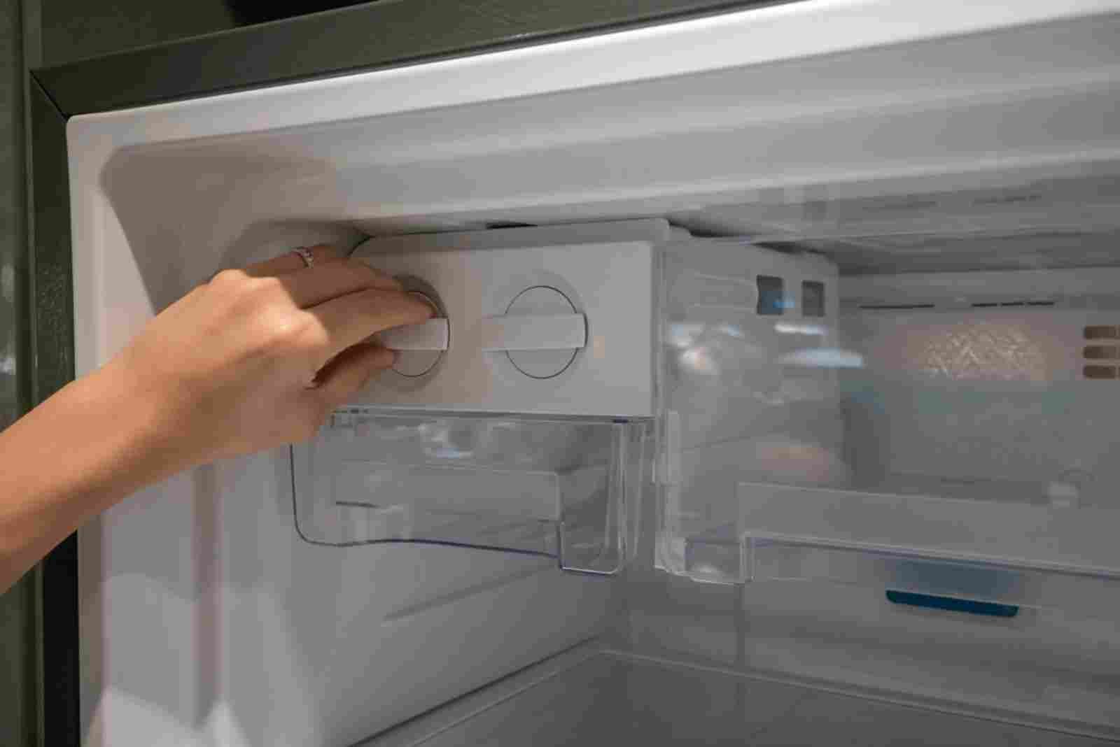 How to Fix Refrigerator Ice Maker Issues