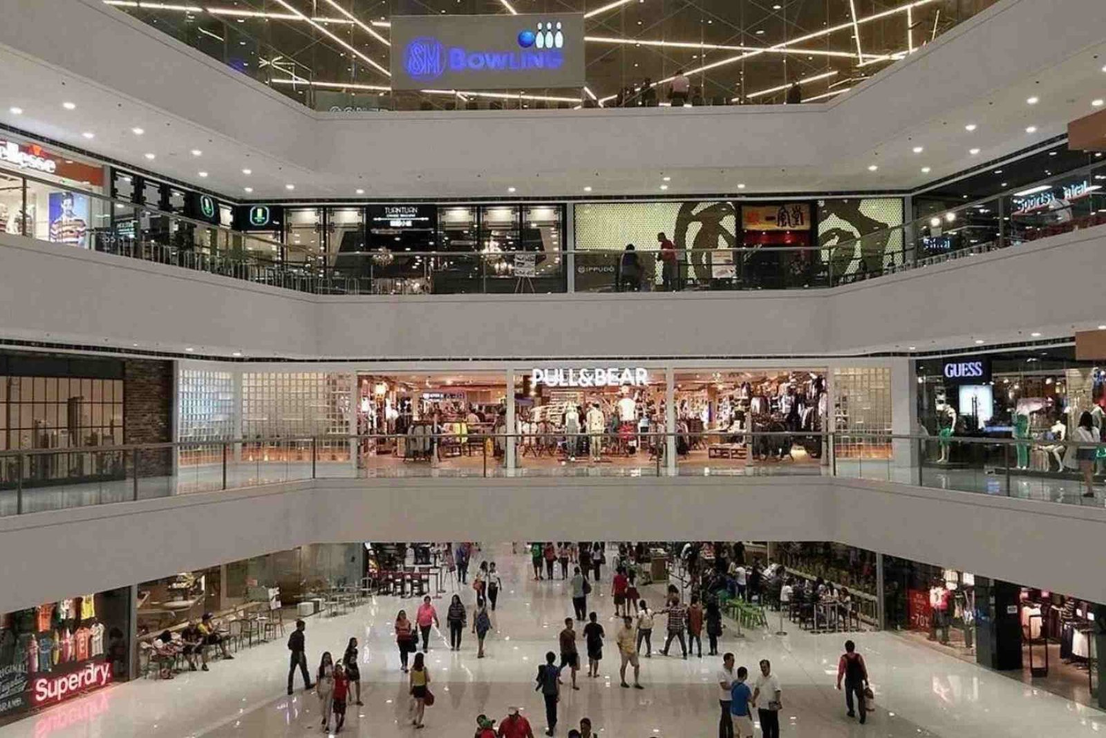 Canada Mega Mall: West Edmonton Shopping Blueprint