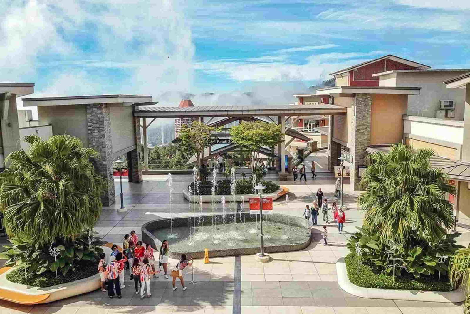 Malaysia Pahang: Genting Shopping In The Clouds